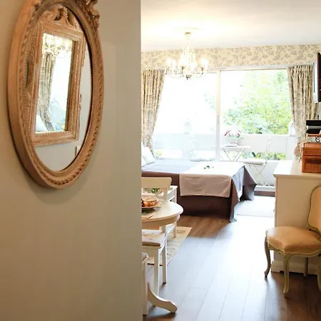 Studio Roquette Apartment