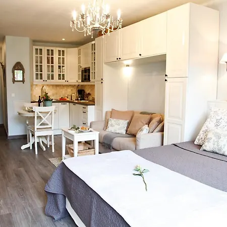 Studio Roquette Apartment